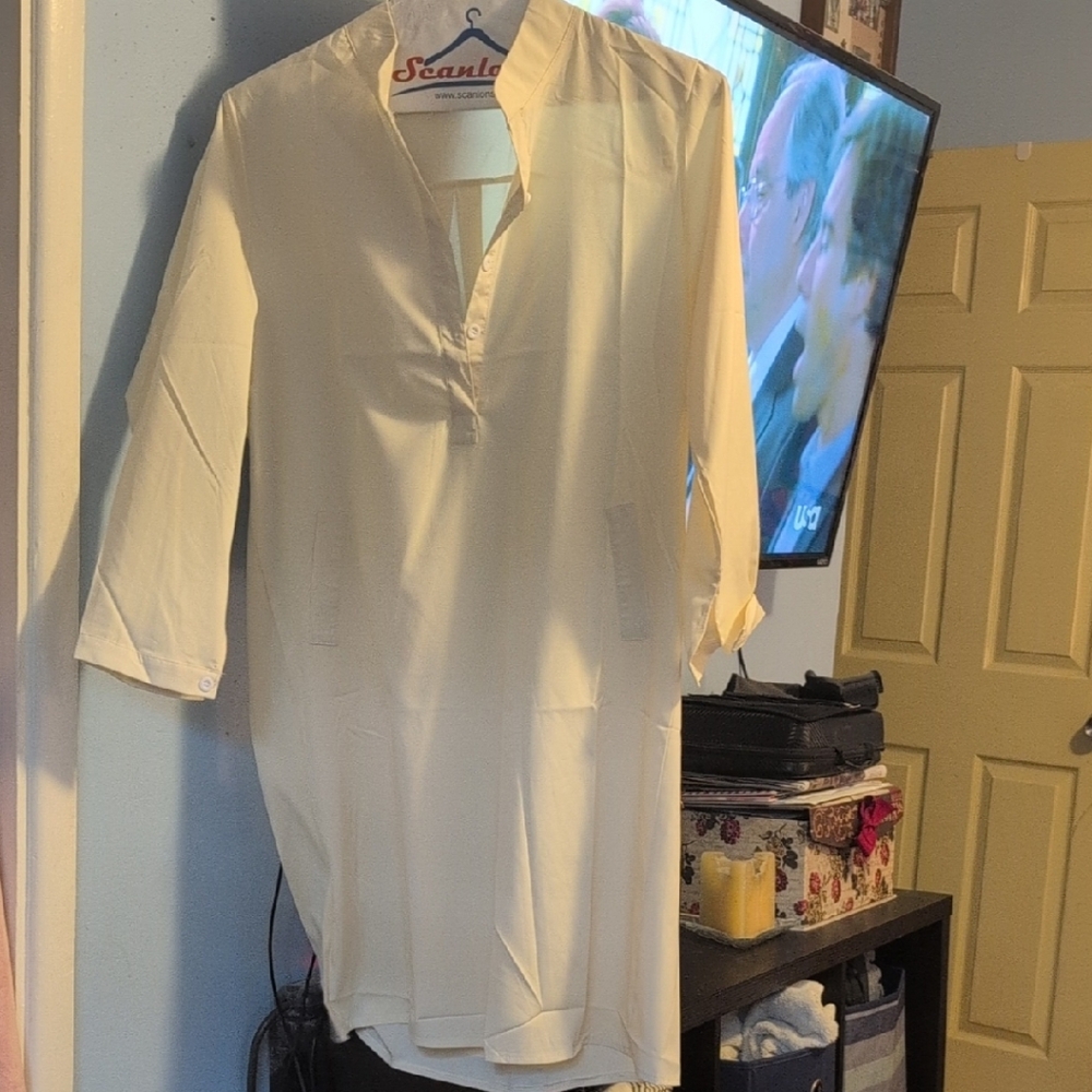 Scarlett Men's Ivory Dress Shirt